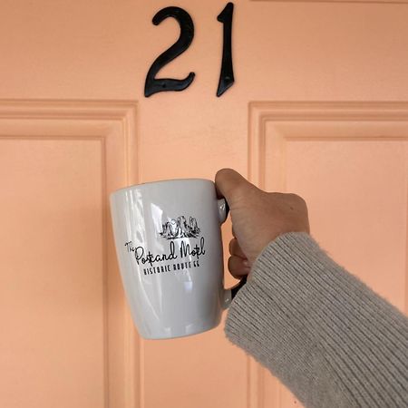 The Postcard Motel Селигман Екстериор снимка